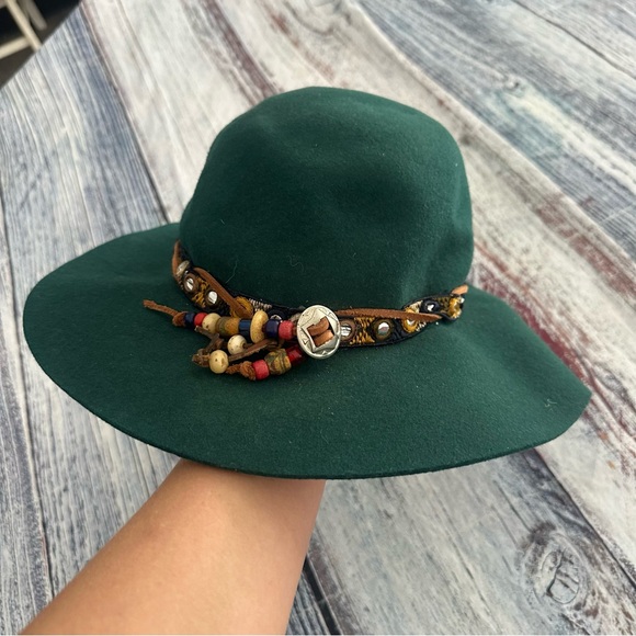 Vintage Wool Green Wide-Brim Hat with Beaded Band - Picture 3 of 6